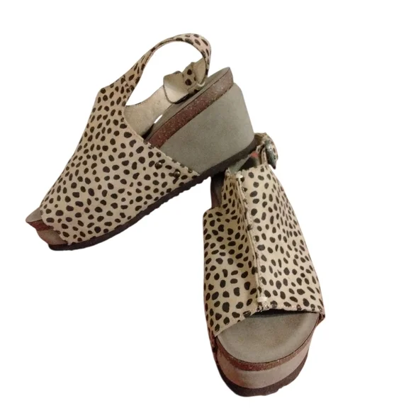 Axxiom Cheetah Print Cushioned Wedge Sandals Black and Tan Sling Back Sandals 8M - Picture 11 of 11